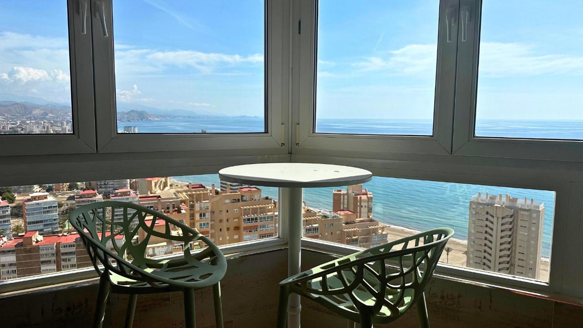 شقة Atico A 50M Del Mar. Parking Gratis. A/C إل كامبيلو المظهر الخارجي الصورة