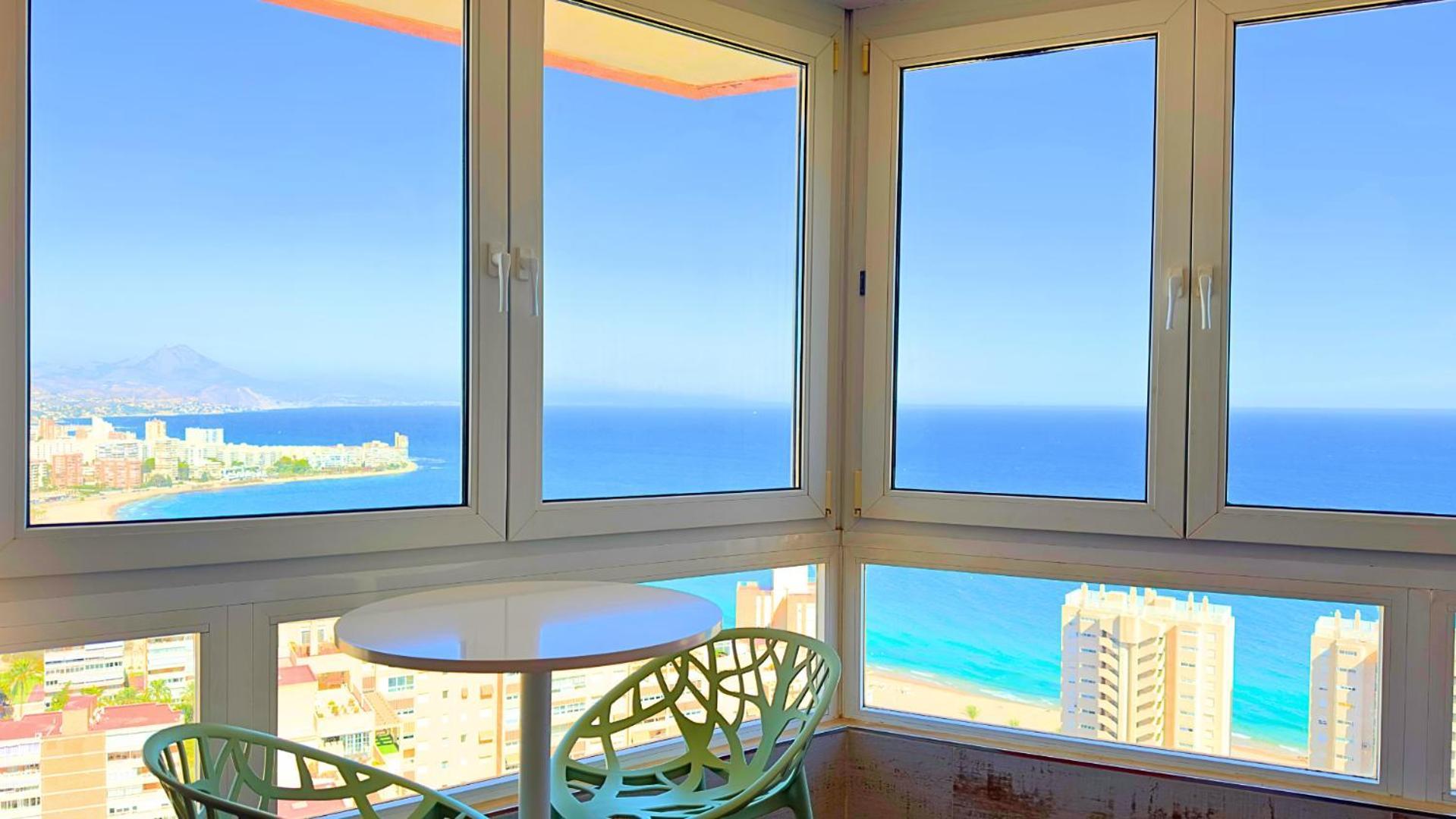 شقة Atico A 50M Del Mar. Parking Gratis. A/C إل كامبيلو المظهر الخارجي الصورة