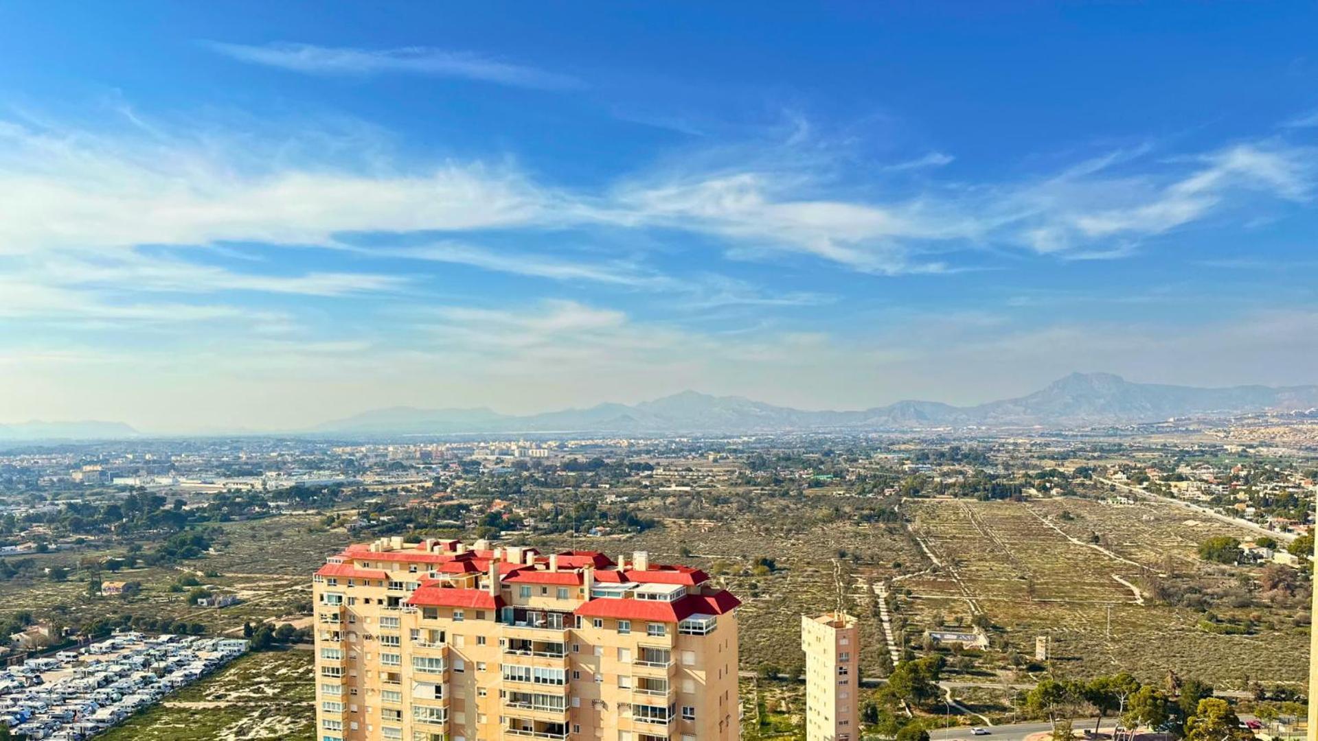 شقة Atico A 50M Del Mar. Parking Gratis. A/C إل كامبيلو المظهر الخارجي الصورة